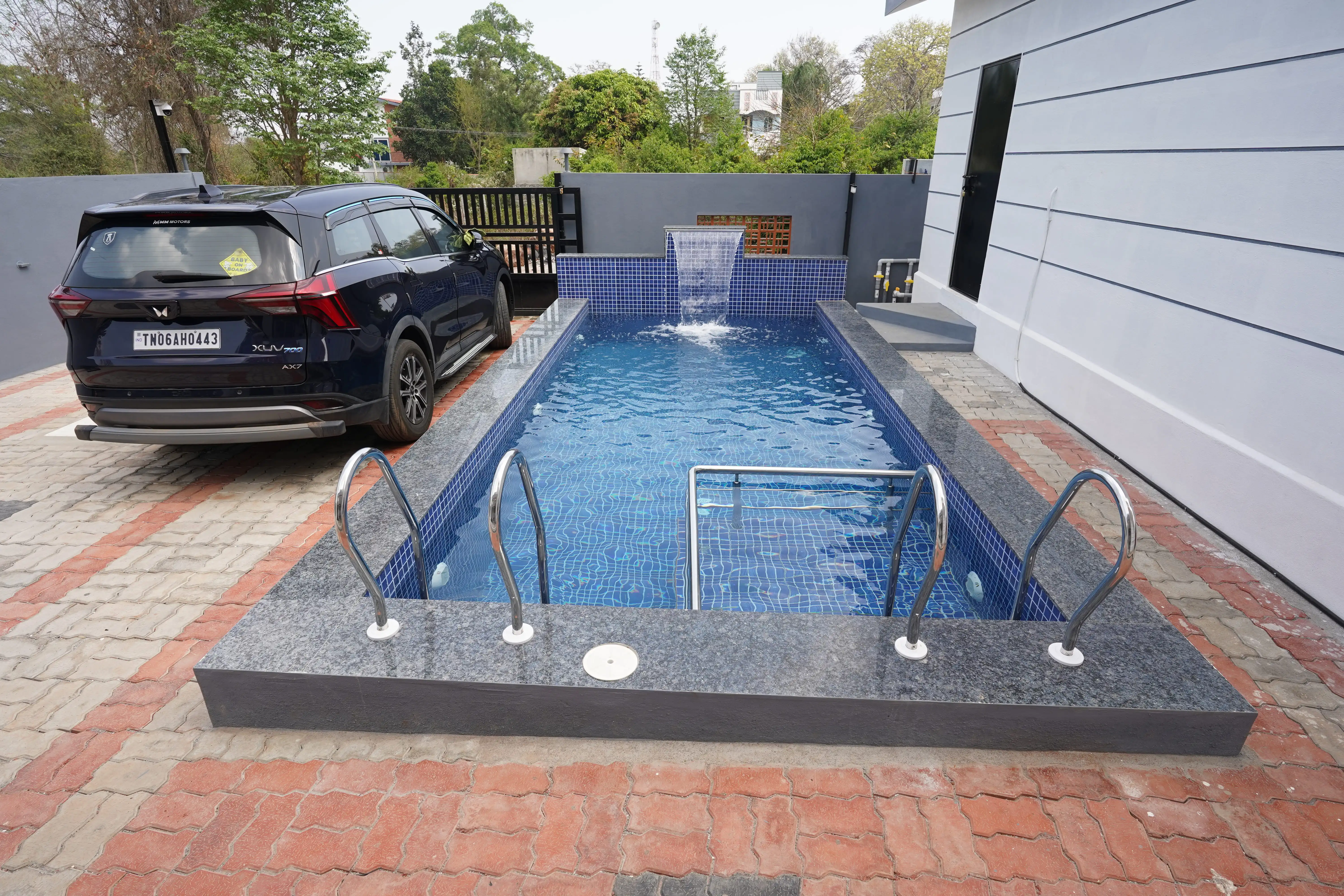Luxury villa with swimming pool in Yelagiri